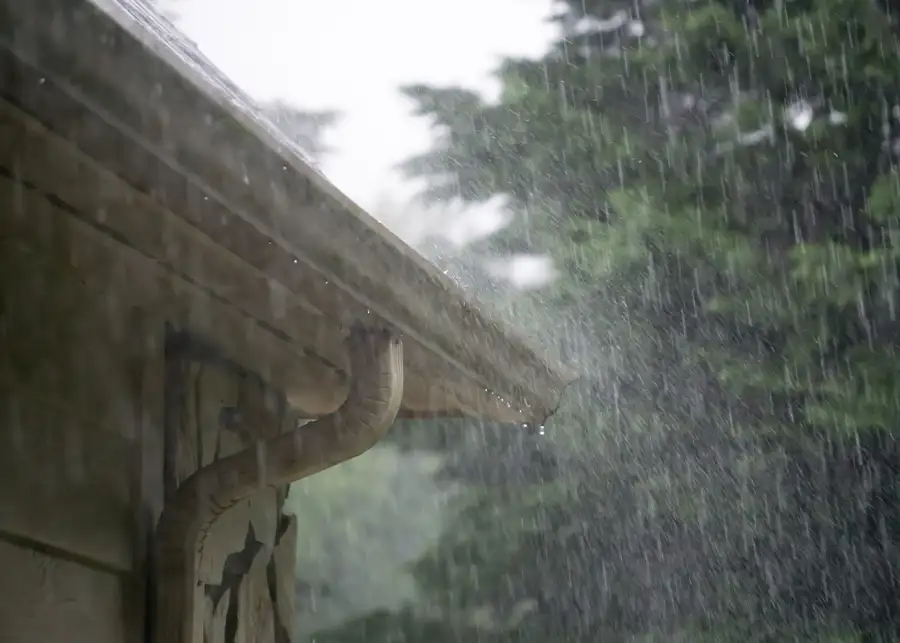 Roller Brothers Construction - soffit & fascia, storm-damage protection - Springfield, IL