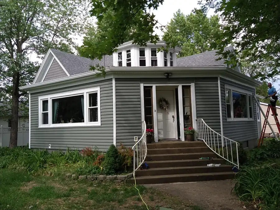 Roller Brothers Construction - vinyl window installation - Springfield, IL